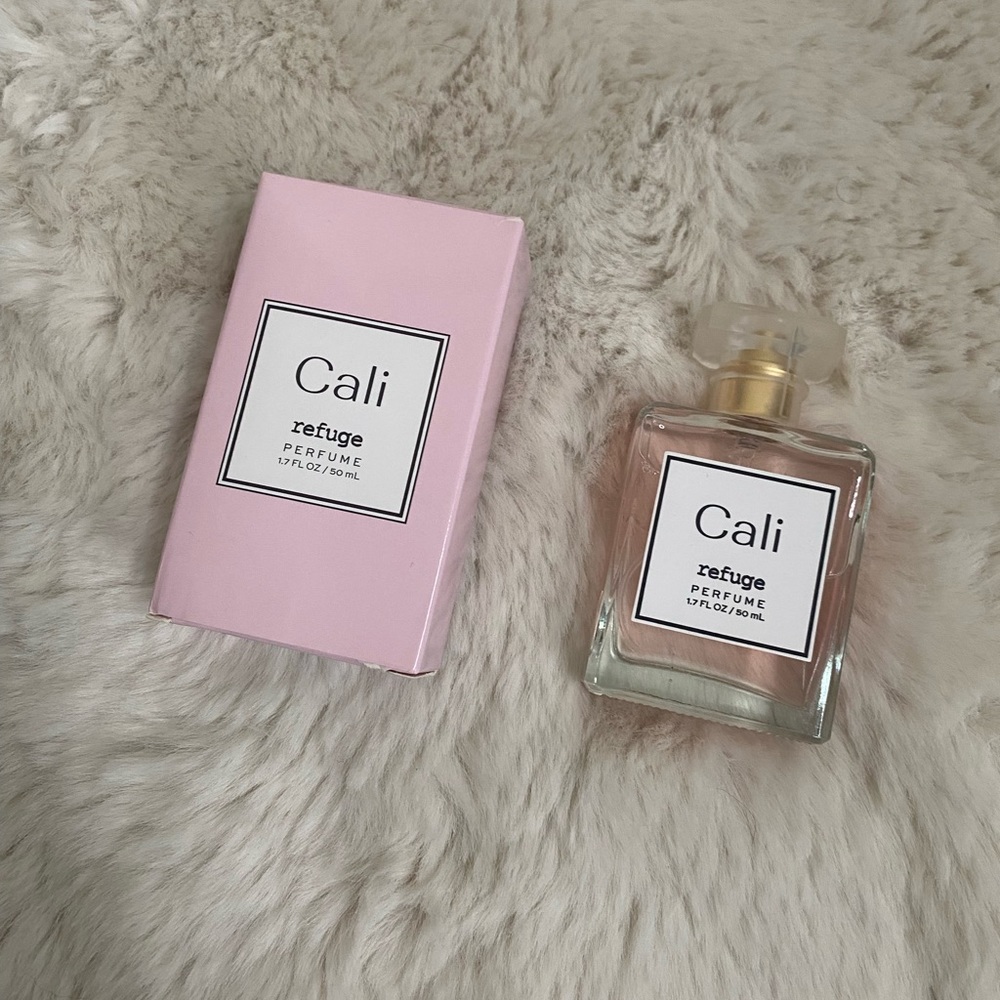 Bundle of refuge perfume